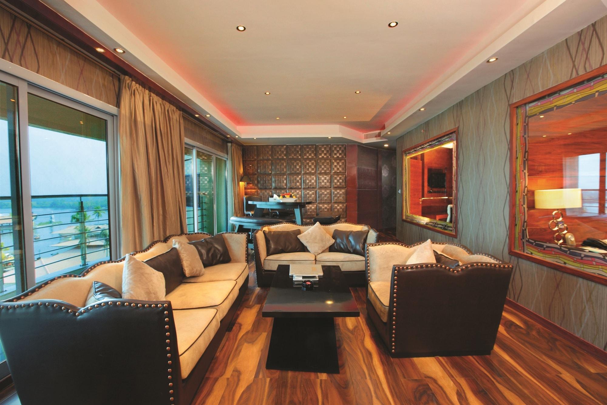 Ramada By Wyndham Alleppey Alappuzha Εξωτερικό φωτογραφία
