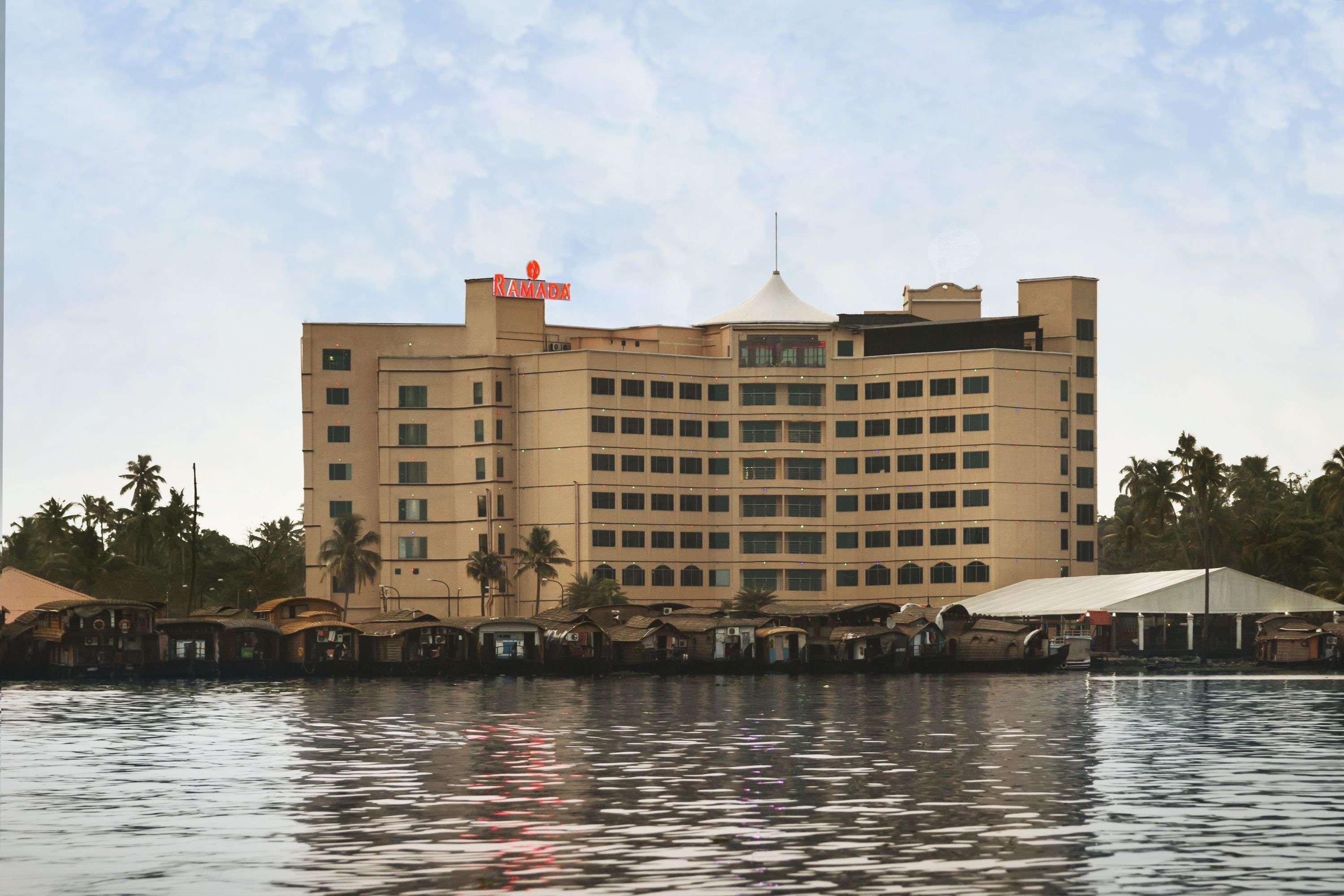 Ramada By Wyndham Alleppey Alappuzha Εξωτερικό φωτογραφία