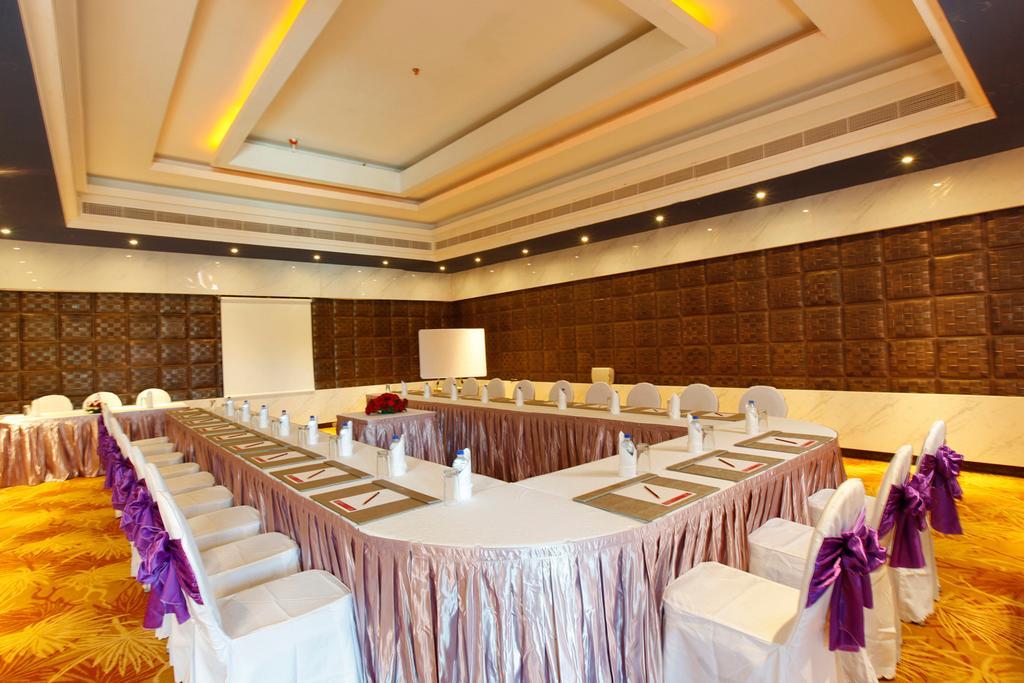 Ramada By Wyndham Alleppey Alappuzha Εξωτερικό φωτογραφία