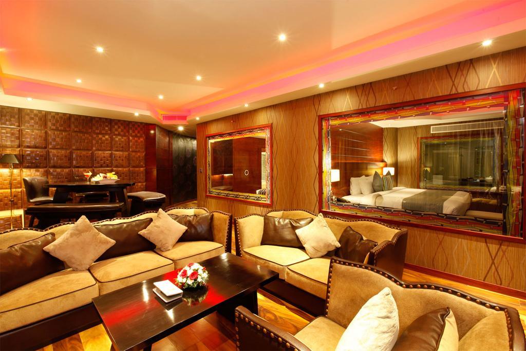 Ramada By Wyndham Alleppey Alappuzha Εξωτερικό φωτογραφία