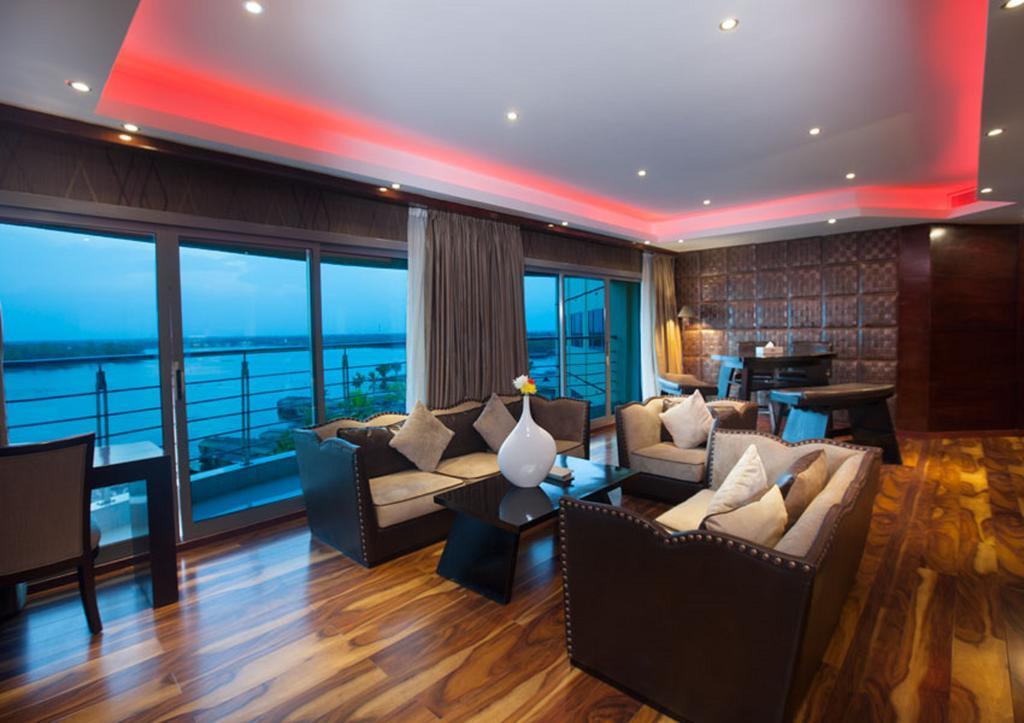 Ramada By Wyndham Alleppey Alappuzha Εξωτερικό φωτογραφία