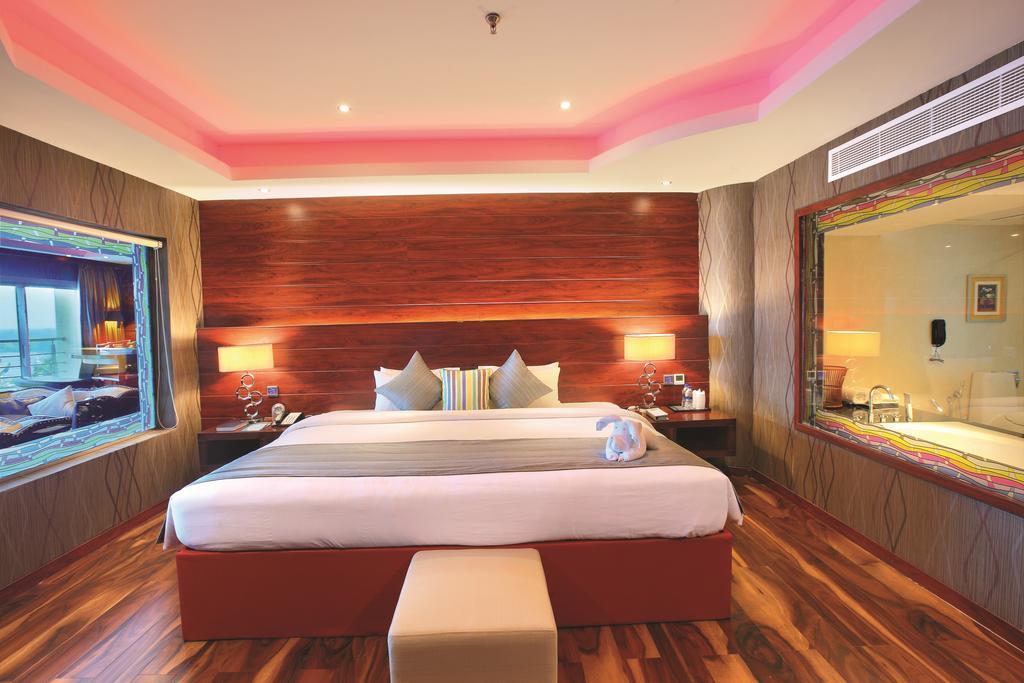 Ramada By Wyndham Alleppey Alappuzha Εξωτερικό φωτογραφία