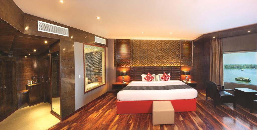 Ramada By Wyndham Alleppey Alappuzha Εξωτερικό φωτογραφία